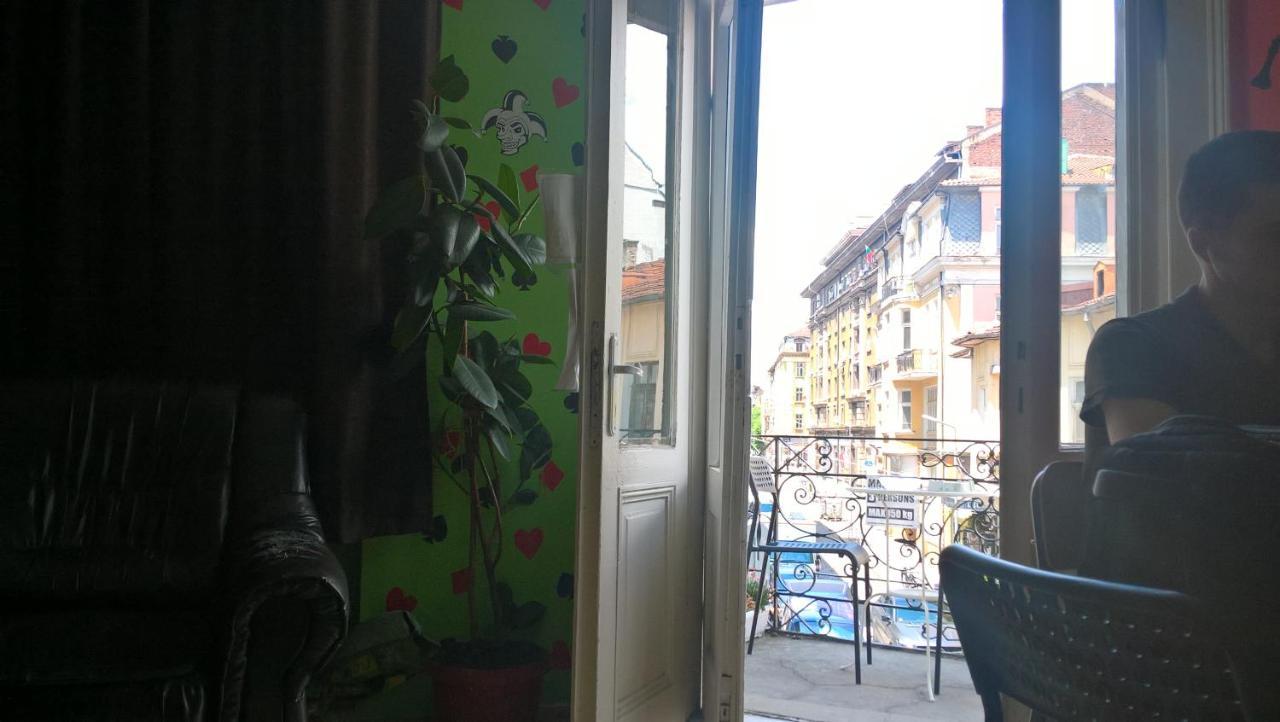 "No Party & Many Rules" Hostel N1 Sofia Zewnętrze zdjęcie