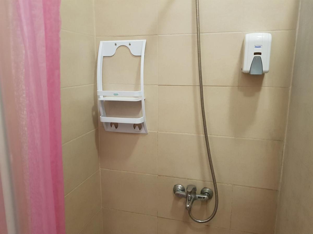 "No Party & Many Rules" Hostel N1 Sofia Zewnętrze zdjęcie