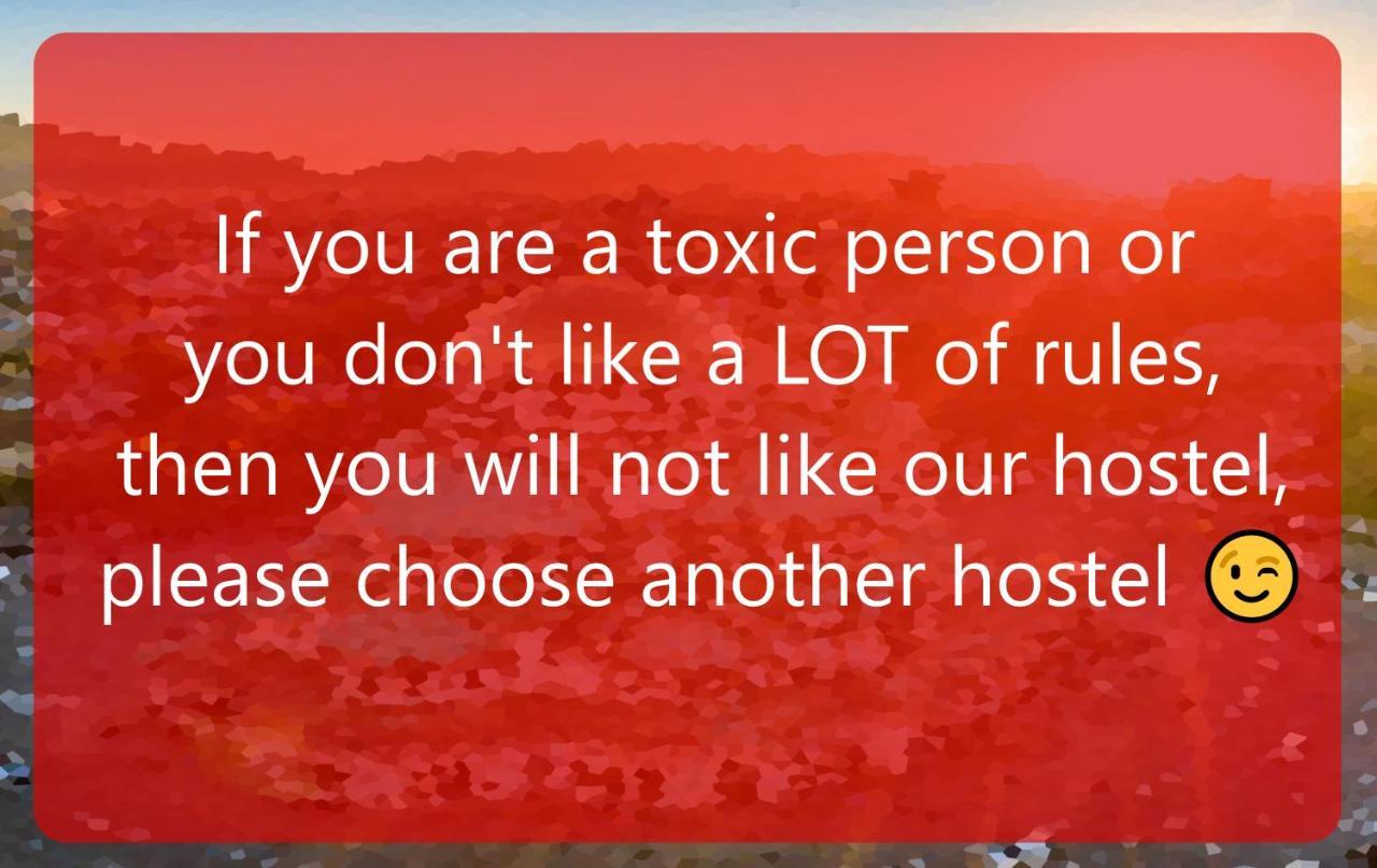 "No Party & Many Rules" Hostel N1 Sofia Zewnętrze zdjęcie